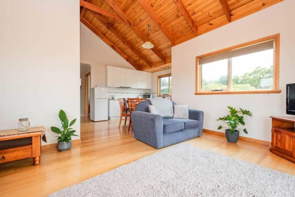 Private 2 Bedroom Cabin Retreat Legana エクステリア 写真
