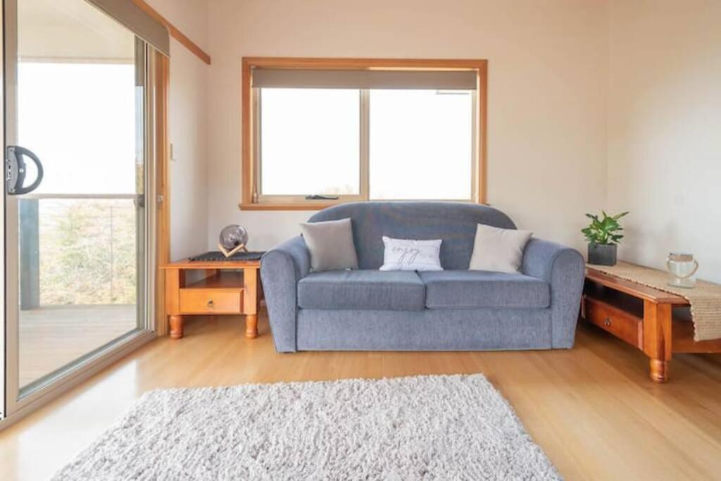Private 2 Bedroom Cabin Retreat Legana エクステリア 写真